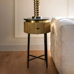 Richmond Interiors Bijzettafel/Nachtkastje Ironville Marmer en Brass, 40cm* Nachtkastjes|Nachtkastjes