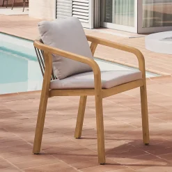 Kave Home Eetkamerstoel Malaret Eucalyptushout en gevlochten touw* Terrasstoelen|Eetkamerstoelen Met Armleuning