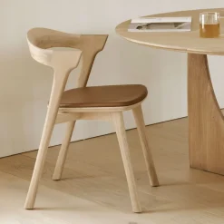 Ethnicraft Eetkamerstoel Bok Gevernist Eikenhout en Leder* Eetkamerstoelen Met Leer Of Kunstleer|Eetkamerstoelen Zonder Armleuning
