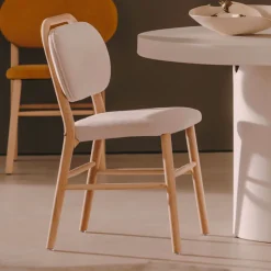 Kave Home Eetkamerstoel Helda Chenille en eikenhout* Chenille Eetkamerstoelen|Beige Eetkamerstoelen