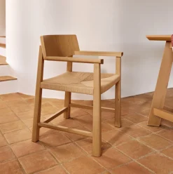 Kave Home Eetkamerstoel Idun Eikenhout en touw* Eetkamerstoelen Met Armleuning