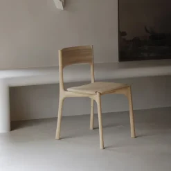 Ethnicraft Eetkamerstoel PI Geolied Eikenhout* Eetkamerstoelen Zonder Armleuning