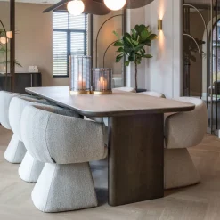 Richmond Interiors Eettafel Nando Travertin en eiken* Travertin Eettafel|Rechte Eettafel