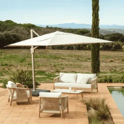 Kave Home Loungeset Sirte Met 3-zitsbank, 2 fauteuils en tafel, kleur Ecru/Houtlook* Loungesets