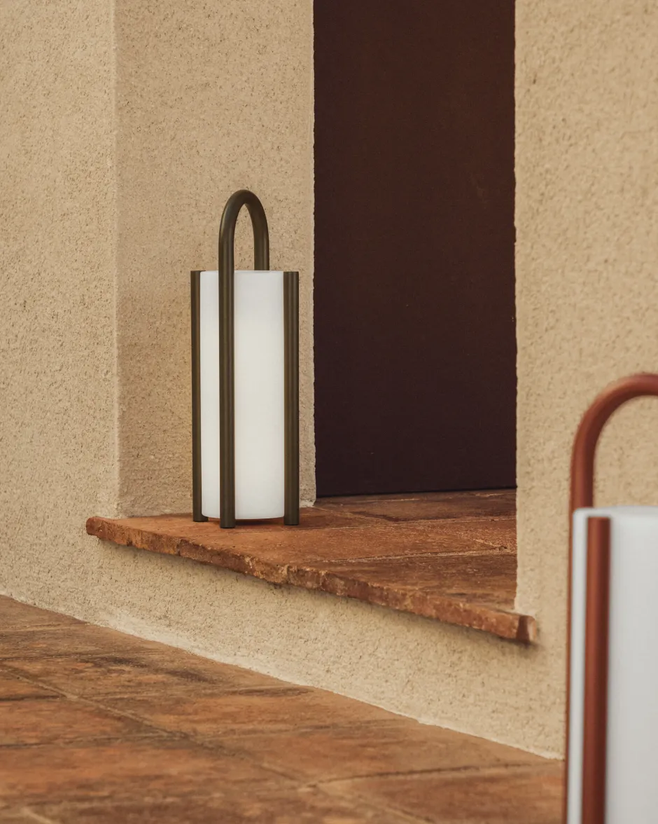 Kave Home Outdoor Vloerlamp Leros Oplaadbaar* Vloerlampen Voor Buiten